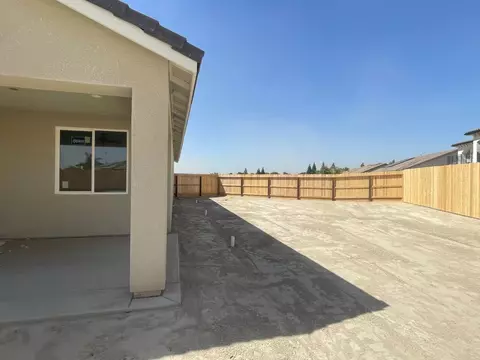 386 S Susan Ave, Kerman, CA 93630 photo 9
