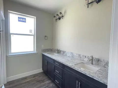 386 S Susan Ave, Kerman, CA 93630 photo 6