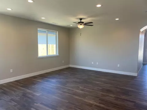 16259 W David Ave, Kerman, CA 93630 photo 5