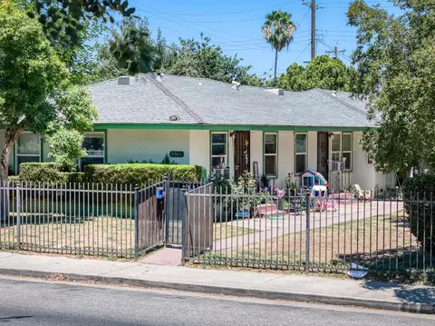 3361 E Mckinley Ave, Fresno, CA 93703