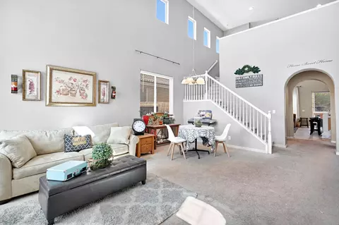 3248 N Applegate Ave, Fresno, CA 93737