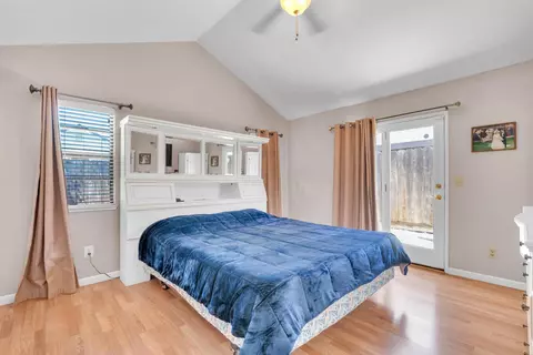 Bedroom - 2021 Elwin Way, Modesto, CA 95350 photo 3 of 4