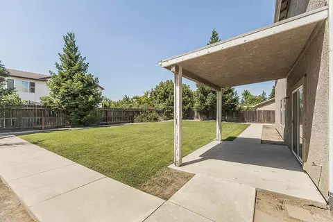 Exterior - 1948 Austin Ave, Clovis, CA 93611 photo 5 of 15