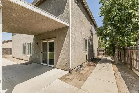 Exterior - 1948 Austin Ave, Clovis, CA 93611 photo 13 of 15