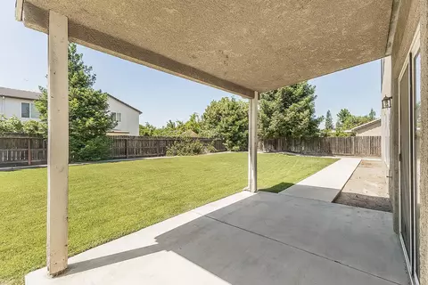 Exterior - 1948 Austin Ave, Clovis, CA 93611 photo 4 of 15