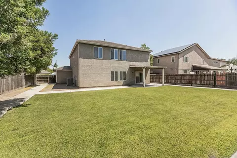 Exterior - 1948 Austin Ave, Clovis, CA 93611 photo 8 of 15