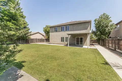 Exterior - 1948 Austin Ave, Clovis, CA 93611 photo 7 of 15