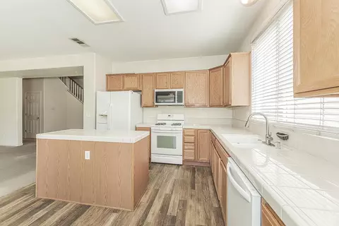 Kitchen - 1948 Austin Ave, Clovis, CA 93611 photo 3 of 3