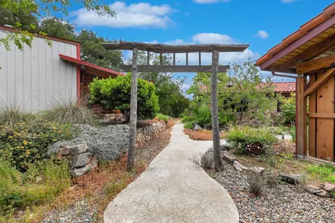 32115 Rock Hill Ln, Auberry, CA 93602