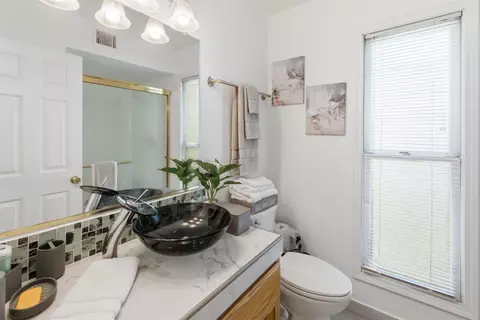 Bath - 1444 Nelson Blvd, Selma, CA 93662 photo 1 of 4