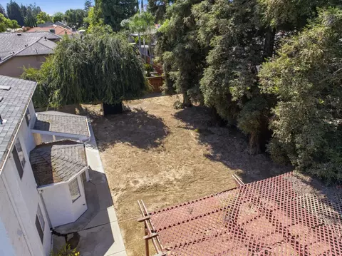 Exterior - 1444 Nelson Blvd, Selma, CA 93662 photo 6 of 6