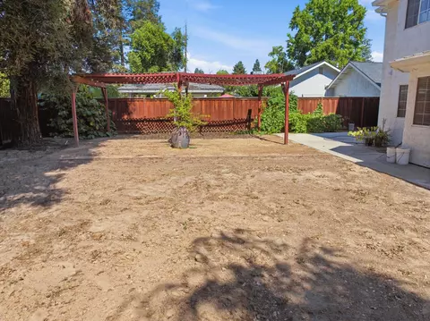 Exterior - 1444 Nelson Blvd, Selma, CA 93662 photo 5 of 6