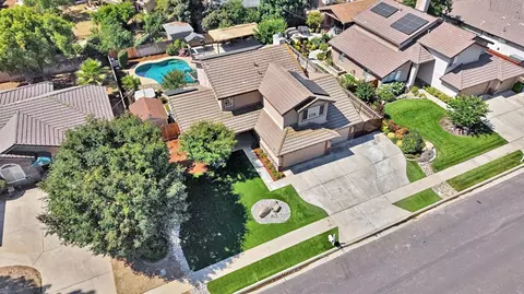1742 Cromwell Ave, Clovis, CA 93611