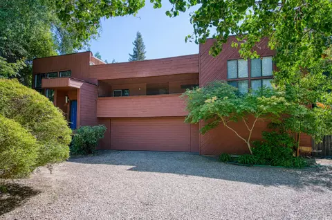 45 Wilderness Dr, Sanger, CA 93657