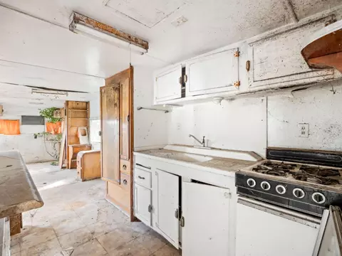 Kitchen - 8552 Cairo Ave, Laton, CA 93242 photo 5 of 5