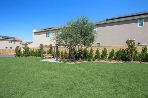 Exterior - 2008 N Walling Ln, Clovis, CA 93619 photo 11 of 11