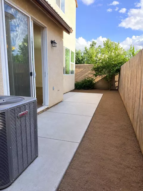 Exterior - 2008 N Walling Ln, Clovis, CA 93619 photo 4 of 11