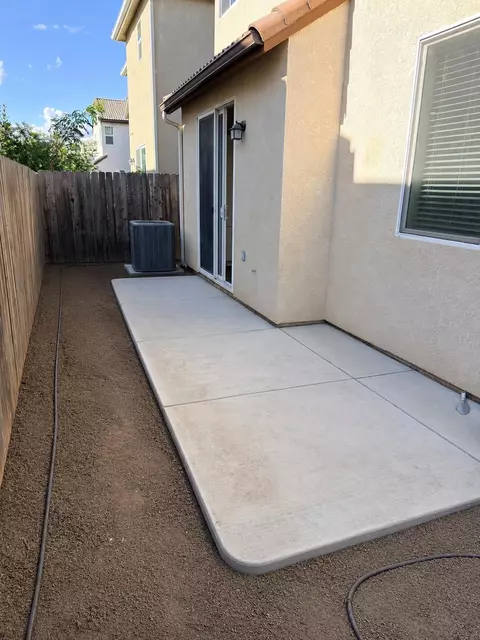 Exterior - 2008 N Walling Ln, Clovis, CA 93619 photo 5 of 11