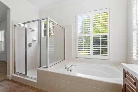 Bath - 3063 Everglade Ave, Clovis, CA 93619 photo 2 of 3
