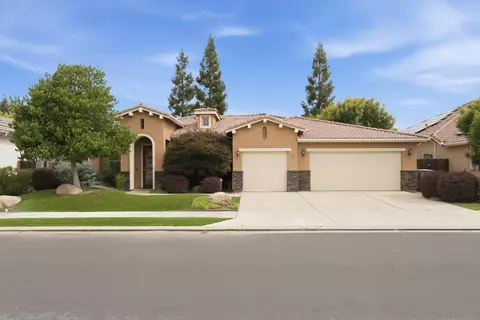 Exterior - 3063 Everglade Ave, Clovis, CA 93619 photo 11 of 12