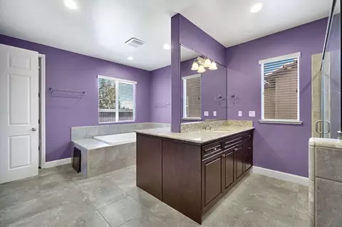 Bath - 17 Polson Ave, Clovis, CA 93612 photo 6 of 8
