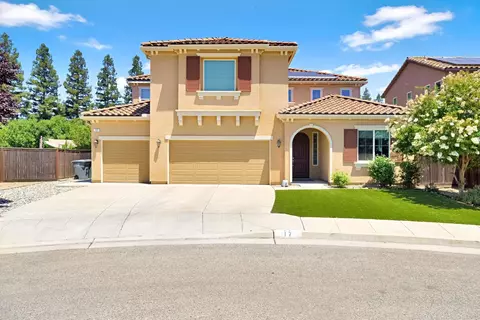 17 Polson Ave, Clovis, CA 93612