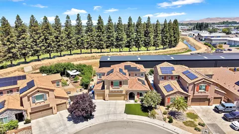 17 Polson Ave, Clovis, CA 93612