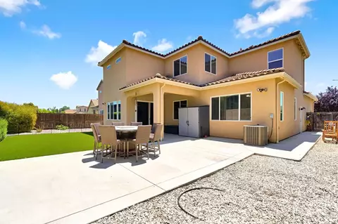 Exterior - 17 Polson Ave, Clovis, CA 93612 photo 3 of 6