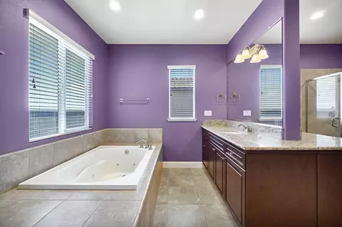 Bath - 17 Polson Ave, Clovis, CA 93612 photo 7 of 8