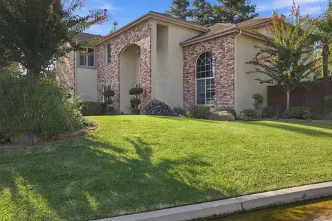 4950 W Minarets Ave, Fresno, CA 93722