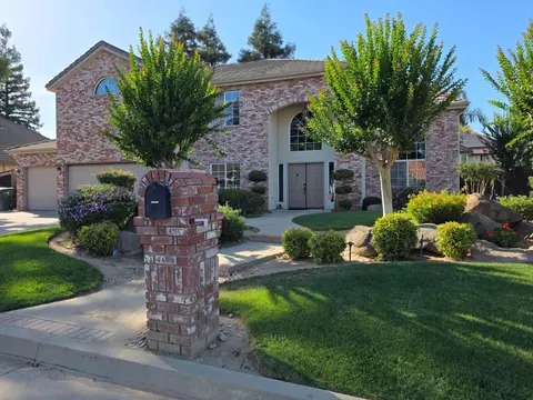 4950 W Minarets Ave, Fresno, CA 93722
