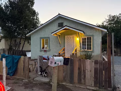 711 Washington Ave, Madera, CA 93638