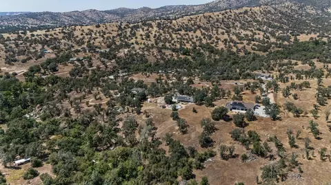 View/Area - 21965 Oak Hill Ln, Clovis, CA 93619 photo 4 of 6