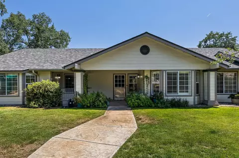 Exterior - 21965 Oak Hill Ln, Clovis, CA 93619 photo 8 of 21