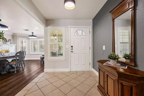 Entry Way - 21965 Oak Hill Ln, Clovis, CA 93619 photo 1 of 6