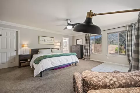 Bedroom - 21965 Oak Hill Ln, Clovis, CA 93619 photo 3 of 9