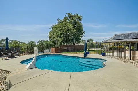 Exterior - 21965 Oak Hill Ln, Clovis, CA 93619 photo 15 of 21