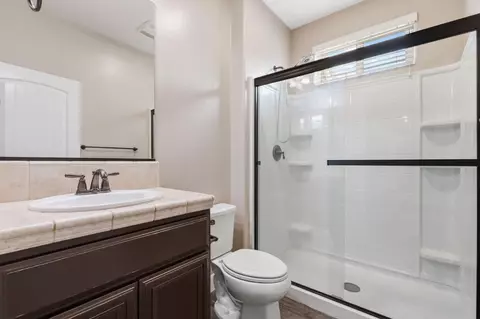 Bath - 2977 Twinberry Ave, Clovis, CA 93619 photo 1 of 2