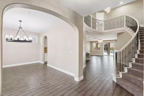 Entry Way - 2977 Twinberry Ave, Clovis, CA 93619 photo 2 of 9