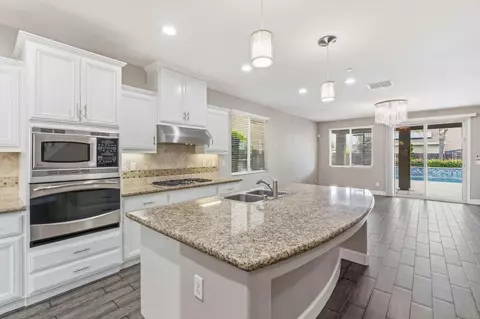 Kitchen - 2977 Twinberry Ave, Clovis, CA 93619 photo 3 of 4