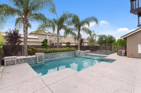 Exterior - 2977 Twinberry Ave, Clovis, CA 93619 photo 4 of 8