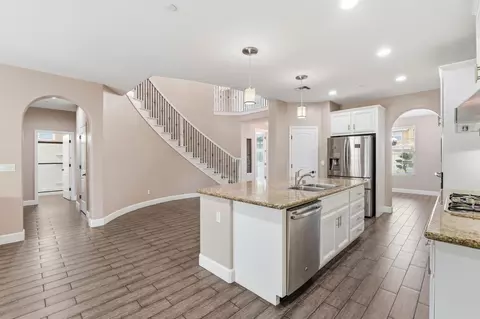 Entry Way - 2977 Twinberry Ave, Clovis, CA 93619 photo 5 of 9