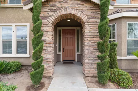 Exterior - 2977 Twinberry Ave, Clovis, CA 93619 photo 3 of 8