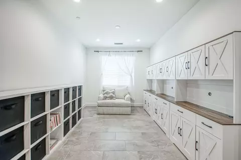 Entry Way - 1122 Creekside Ave, Madera, CA 93636 photo 2 of 5