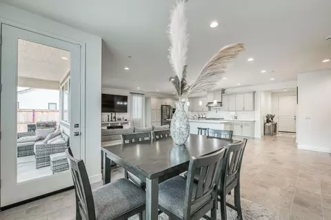 Dining - 1122 Creekside Ave, Madera, CA 93636 photo 3 of 3