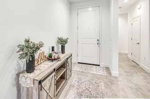 Entry Way - 1122 Creekside Ave, Madera, CA 93636 photo 1 of 5