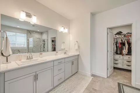 Other - 1122 Creekside Ave, Madera, CA 93636 photo 5 of 9