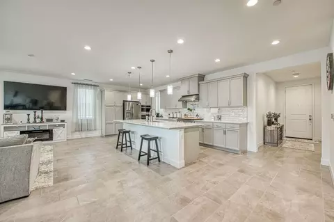 Kitchen - 1122 Creekside Ave, Madera, CA 93636 photo 2 of 7