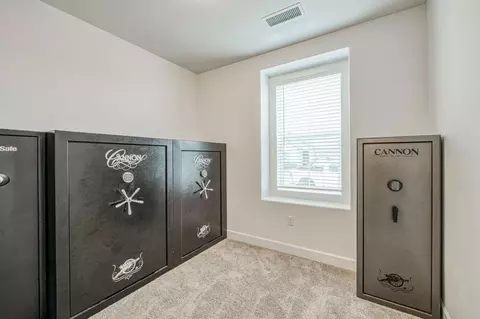 Entry Way - 1122 Creekside Ave, Madera, CA 93636 photo 5 of 5