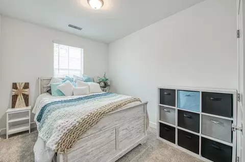 Bedroom - 1122 Creekside Ave, Madera, CA 93636 photo 4 of 5